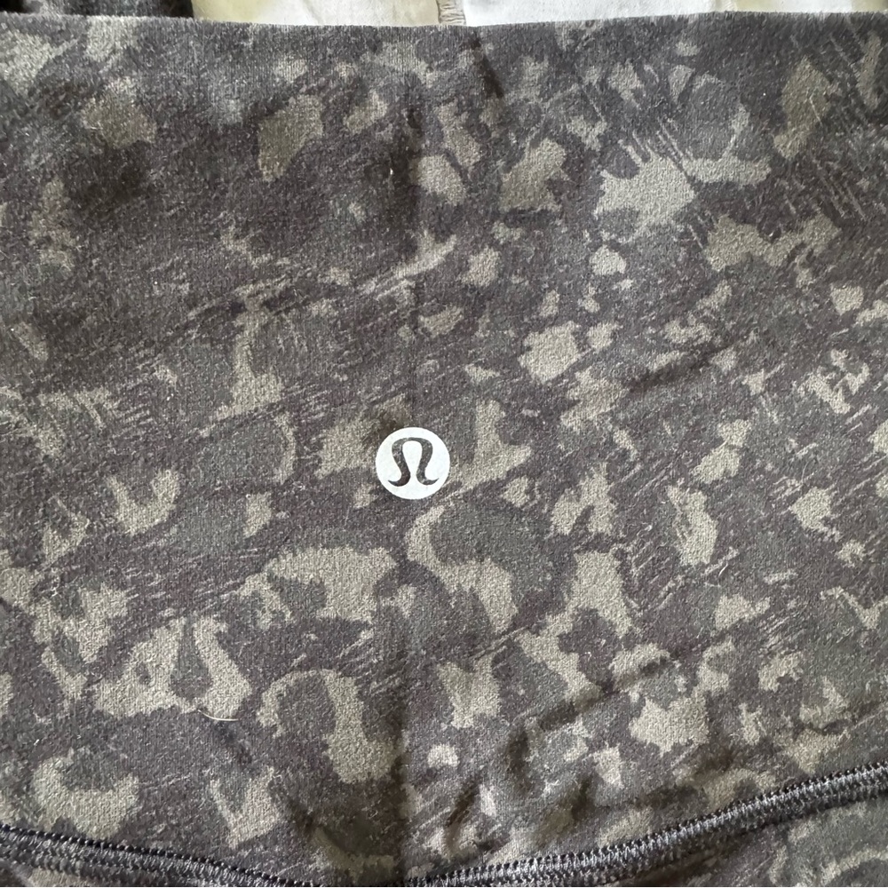 Lululemon Align Pant 28" Wild Thing Camo Dark Olive Multi size 8 - Picture 4 of 9